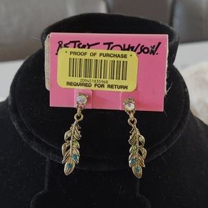 Betsey Johnson leaf dangle earrings NWT